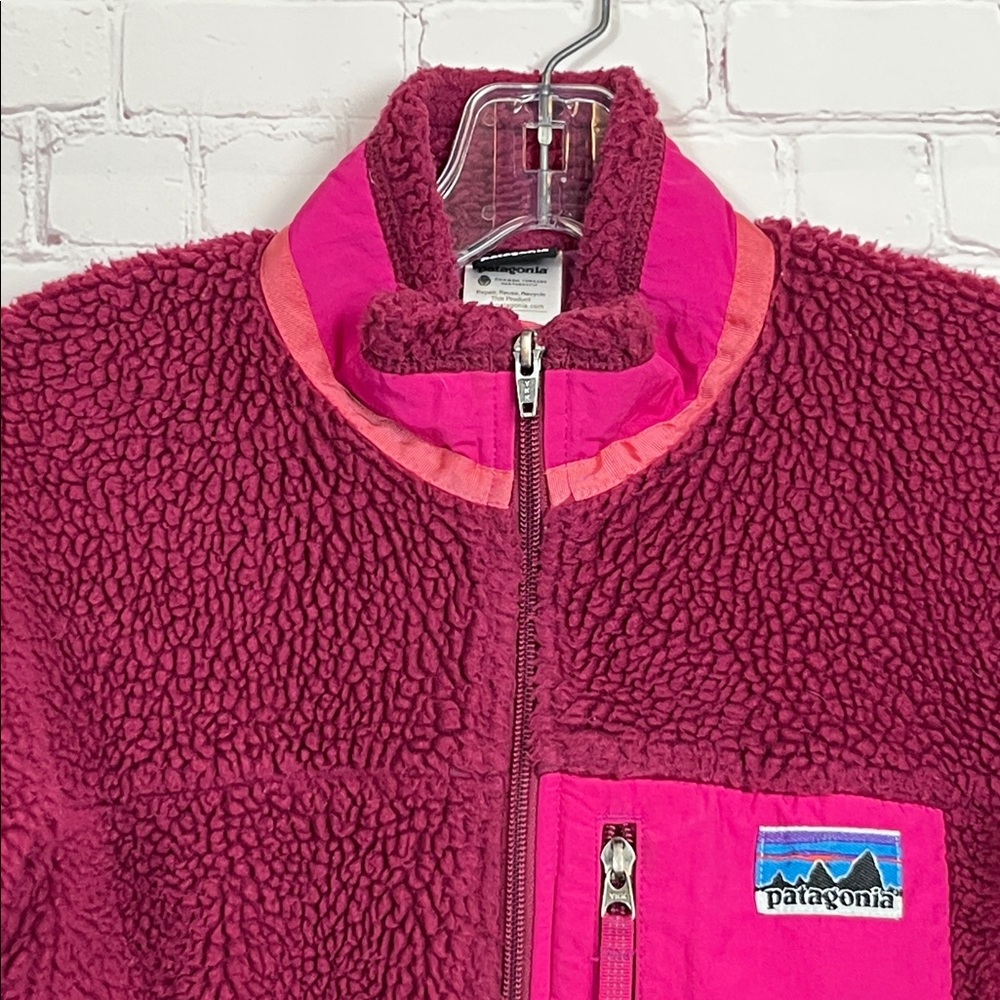 Patagonia Retro-X Jacket in Magenta - Picture 2 of 13